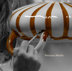 Centrotavola Tondo Milky 43x43 in ceramica colore Avorio Oro salmone
